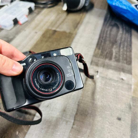 Canon Sure Shot Tele 35mm Camera (40mm/70mm f/2.8/f/4.9 Lens) - Picture 4 of 7